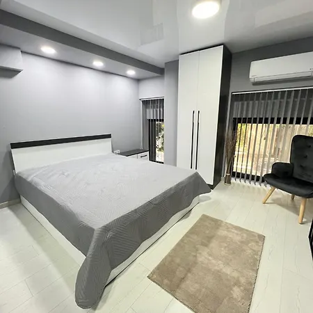 Nj Luxury * Βάρνα